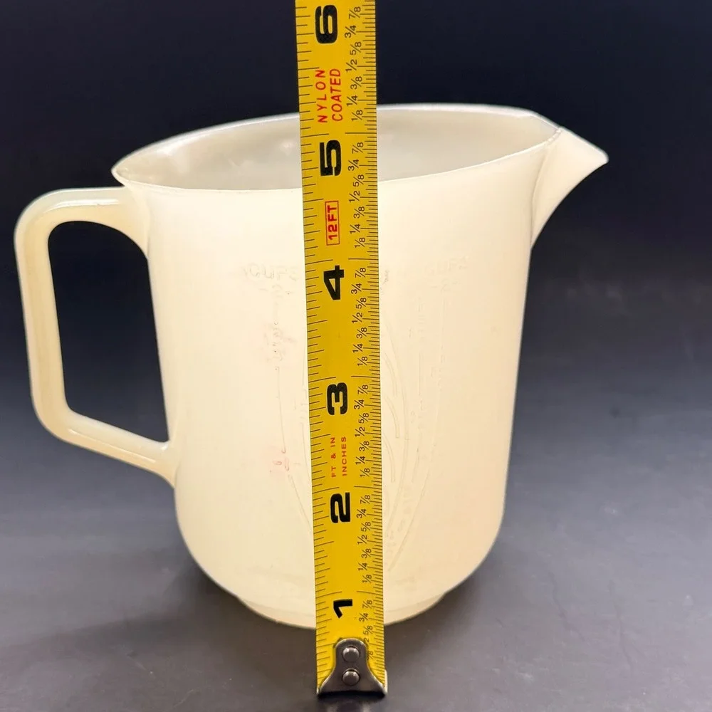 Vintage Tupperware 134-1 Measuring Pitcher 16 oz 2 Cup Sheer Cream Made in USA *